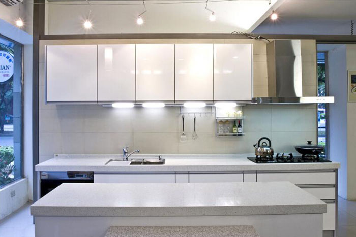 石英石臺面要做隔熱及防潮嗎？