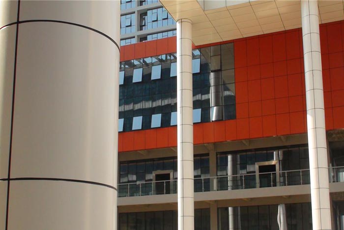 石材蜂窩板特點(diǎn)有哪些?