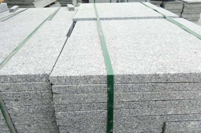 芝麻灰花崗巖出現(xiàn)裂紋后如何處理