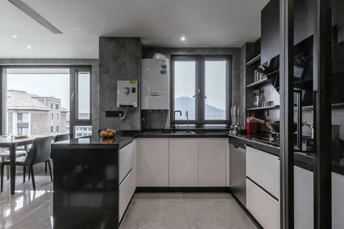 進(jìn)口黑金沙花崗巖在家裝中有哪些優(yōu)勢呢?